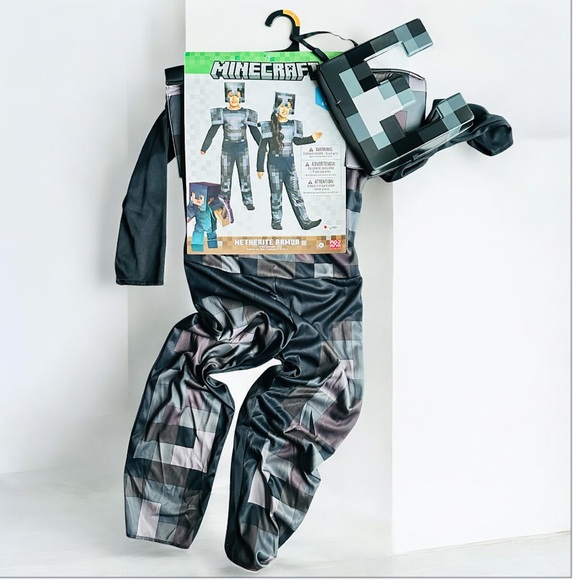 Minecraft Netherite Armor Size S 4-6 NEW - Picture 1 of 4